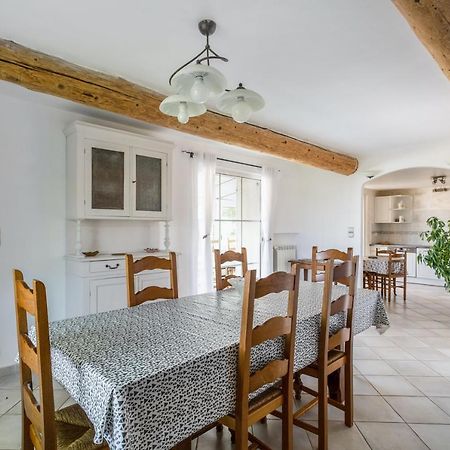 Villa Charmante A La Tour-D'Aigues Avec Piscine Privee Экстерьер фото