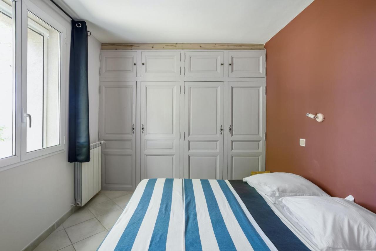 Villa Charmante A La Tour-D'Aigues Avec Piscine Privee Экстерьер фото